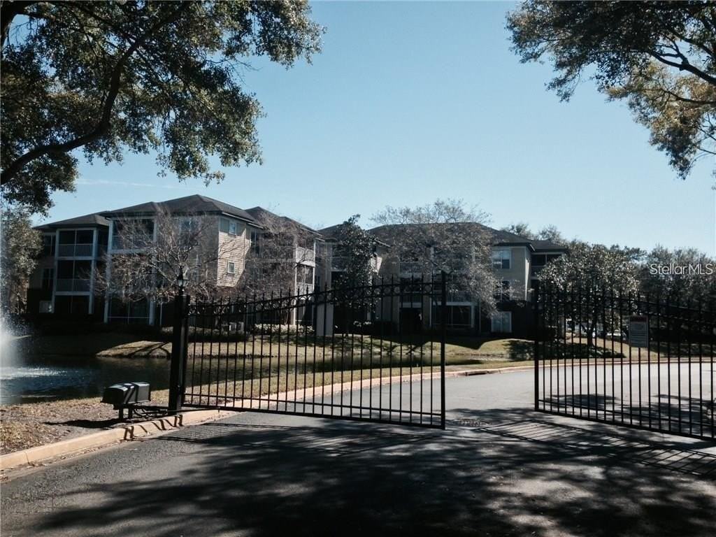 4211 Chatham Oak Ct #114