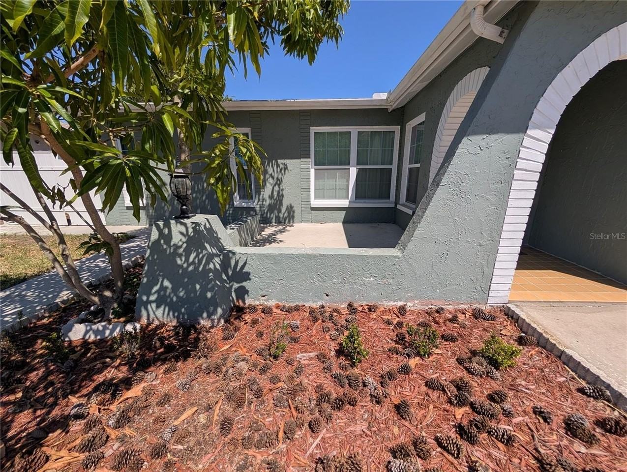 6947 Bottle Brush Dr - Photo 2 of 30