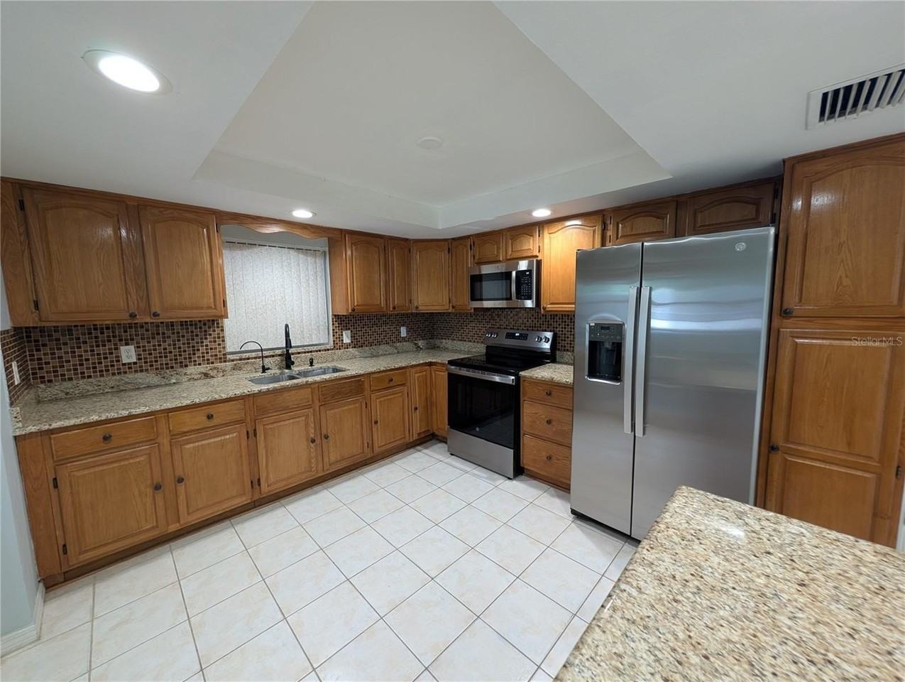 6947 Bottle Brush Dr - Photo 6 of 30