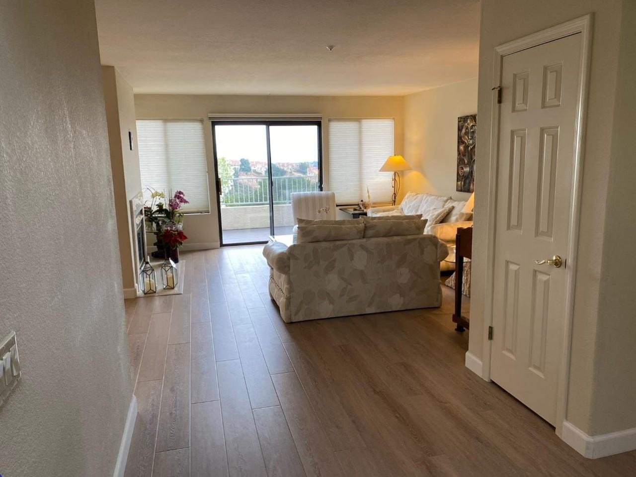 27 Tulip Ln - Photo 3 of 17