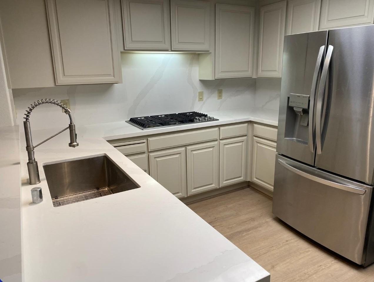 27 Tulip Ln - Photo 4 of 17