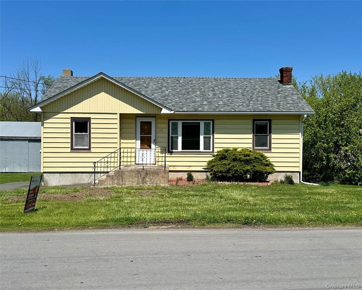 111 Round Hill Rd - Photo 2 of 22