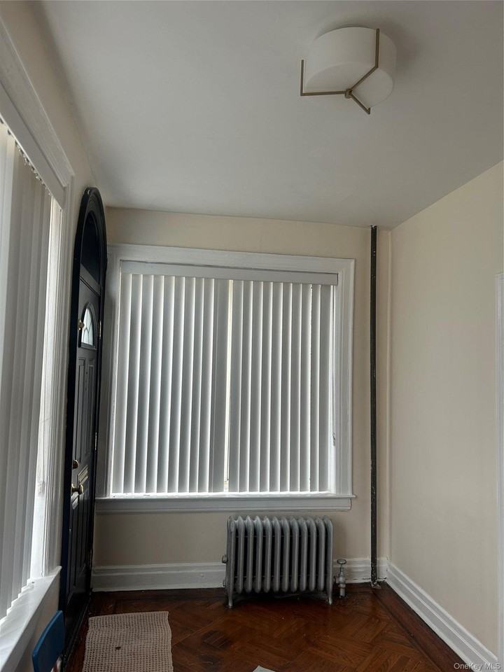 594 E 38th St - Photo 3 of 17