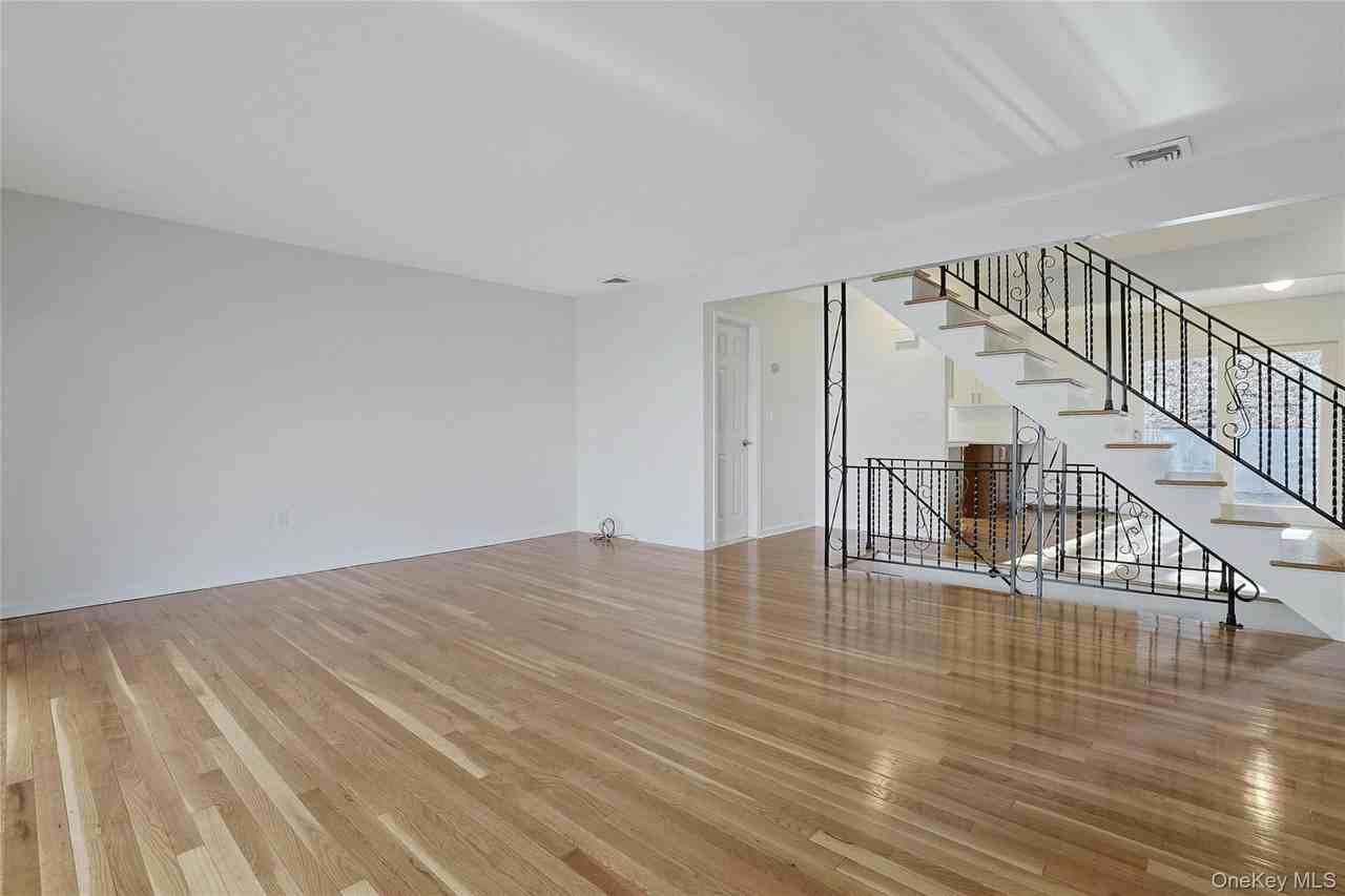 15 Longview Ct #15 - Photo 7 of 34