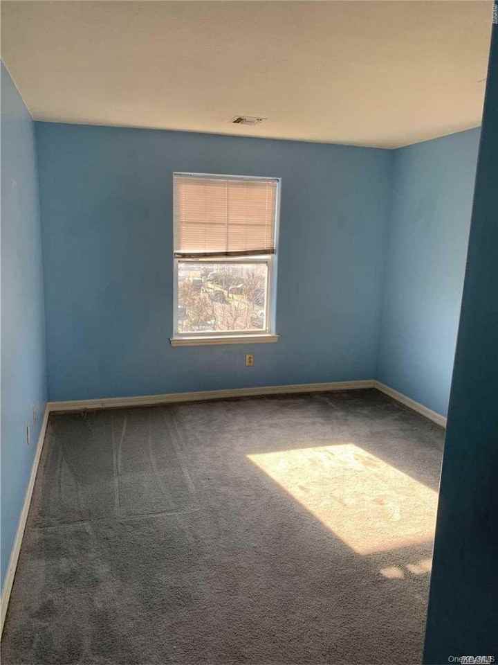 7518 Aquatic Dr #B - Photo 4 of 11