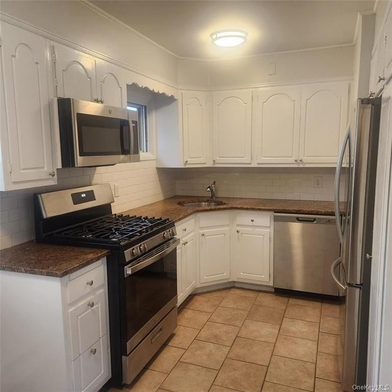 30 Montgomery Ave - Photo 6 of 18