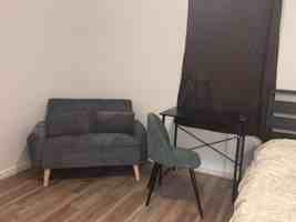 featured image of Carisbrook Ln
