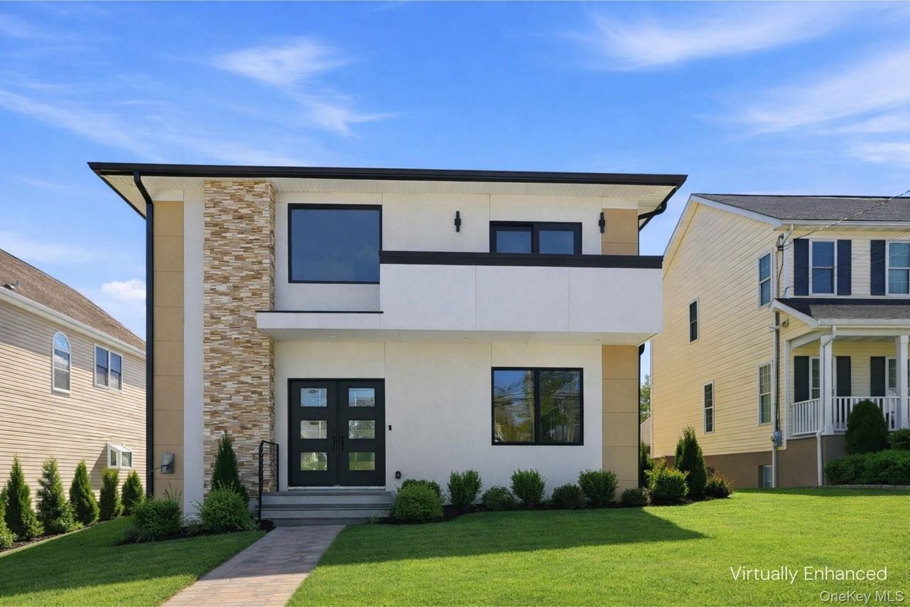 31 Gedney Way - Photo 2 of 44