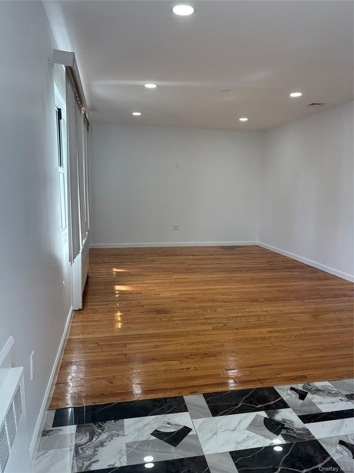 2262 Leighton Rd - Photo 7 of 12