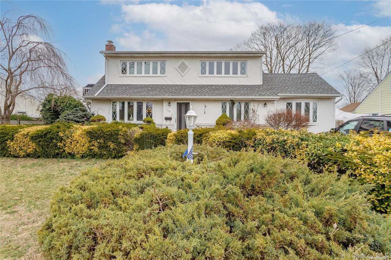 175 Wickfield Ln - Photo 2 of 21