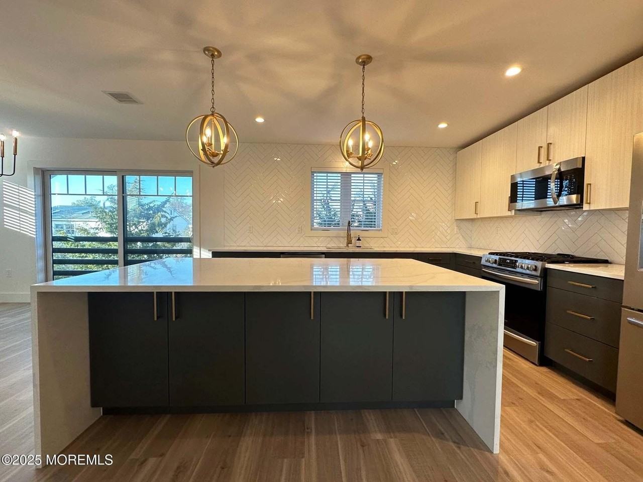 2139 Bridge Ave #2 - Photo 2 of 19