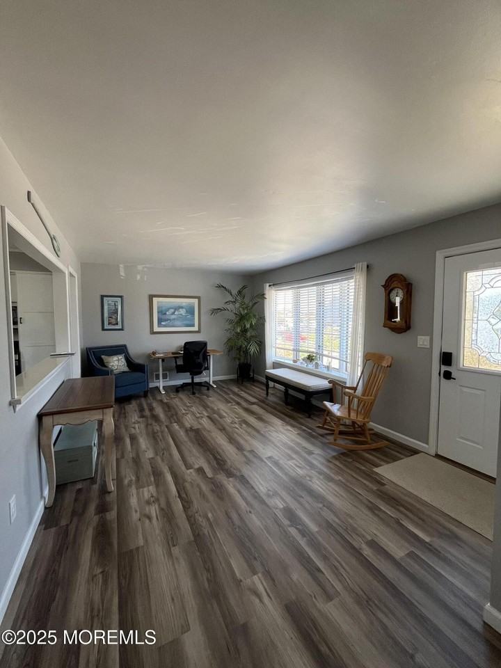 103 Chicago Ave - Photo 2 of 30