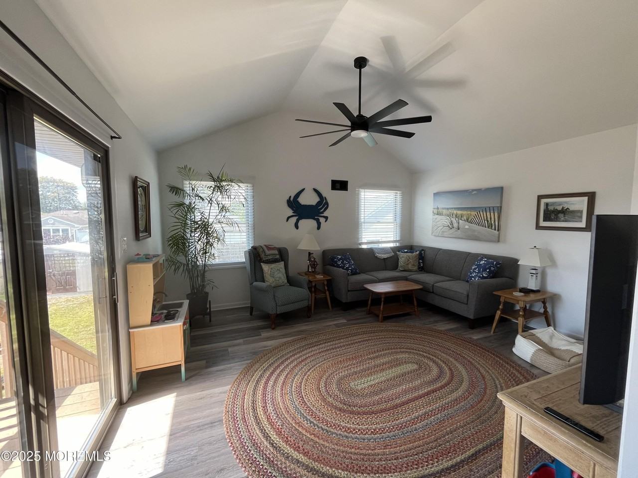 103 Chicago Ave - Photo 6 of 30