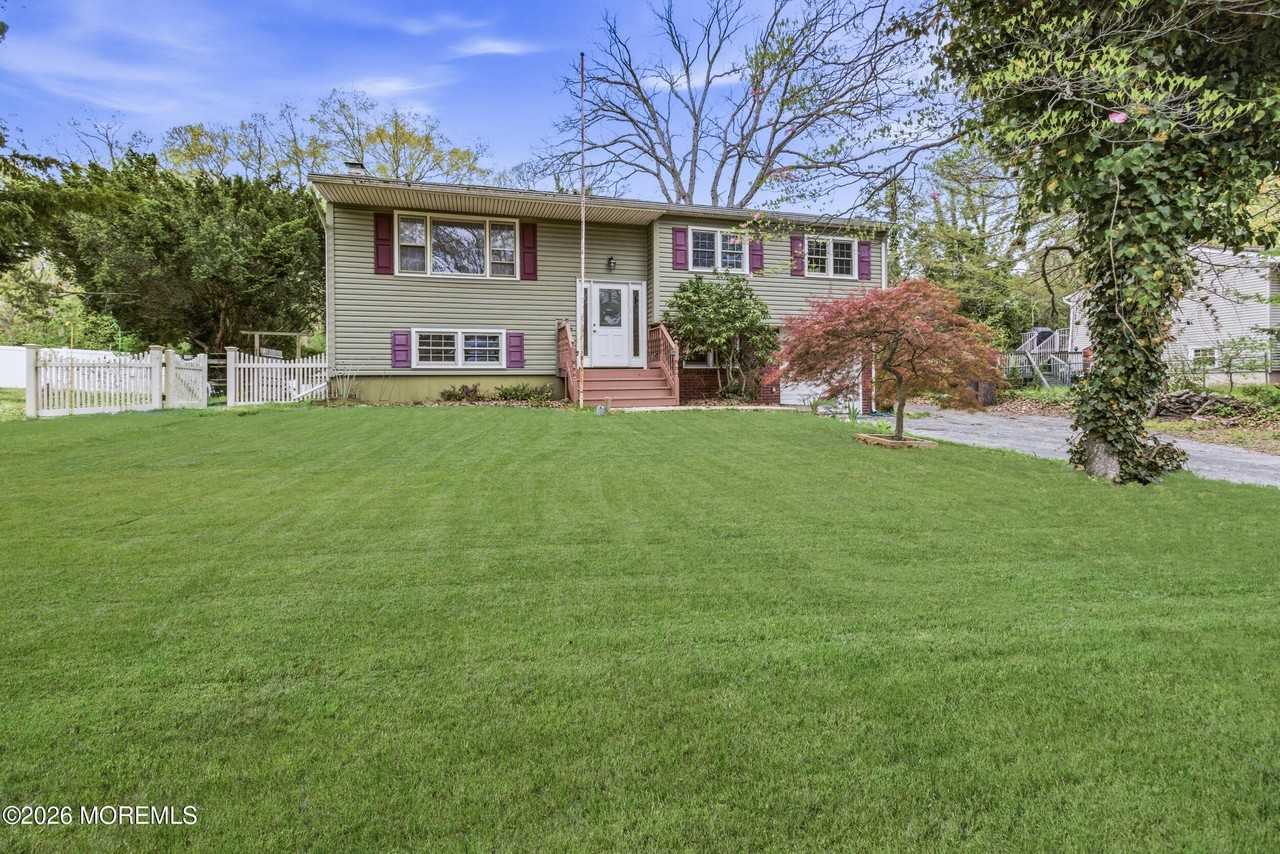 536 River Dr - Photo 3 of 28