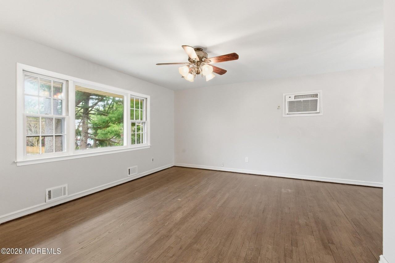 536 River Dr - Photo 7 of 28