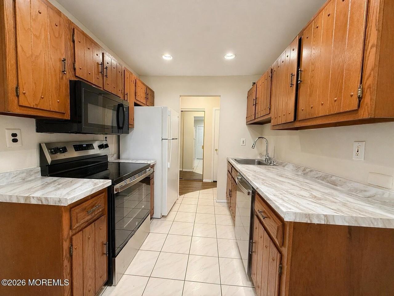 174 Amberly Dr #C - Photo 3 of 9