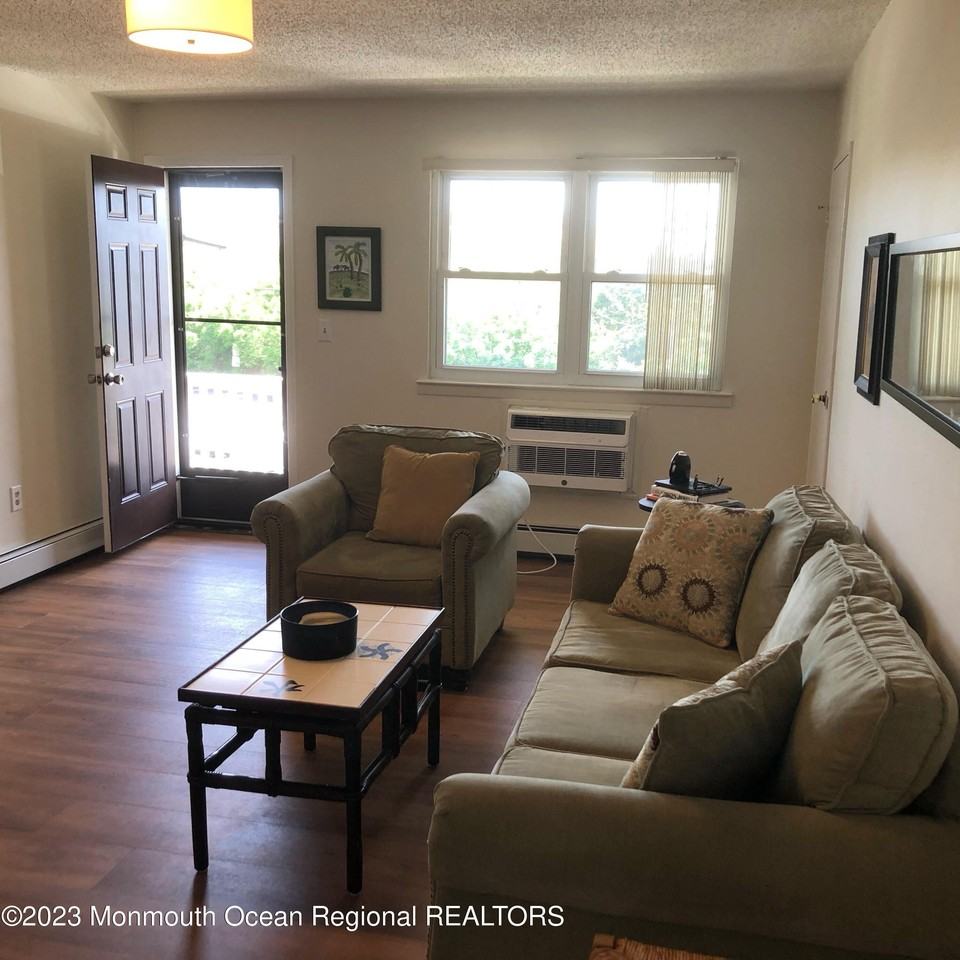 6 Wharfside Dr - Photo 4 of 16