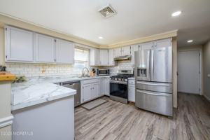 featured image of 570 Eltone Rd