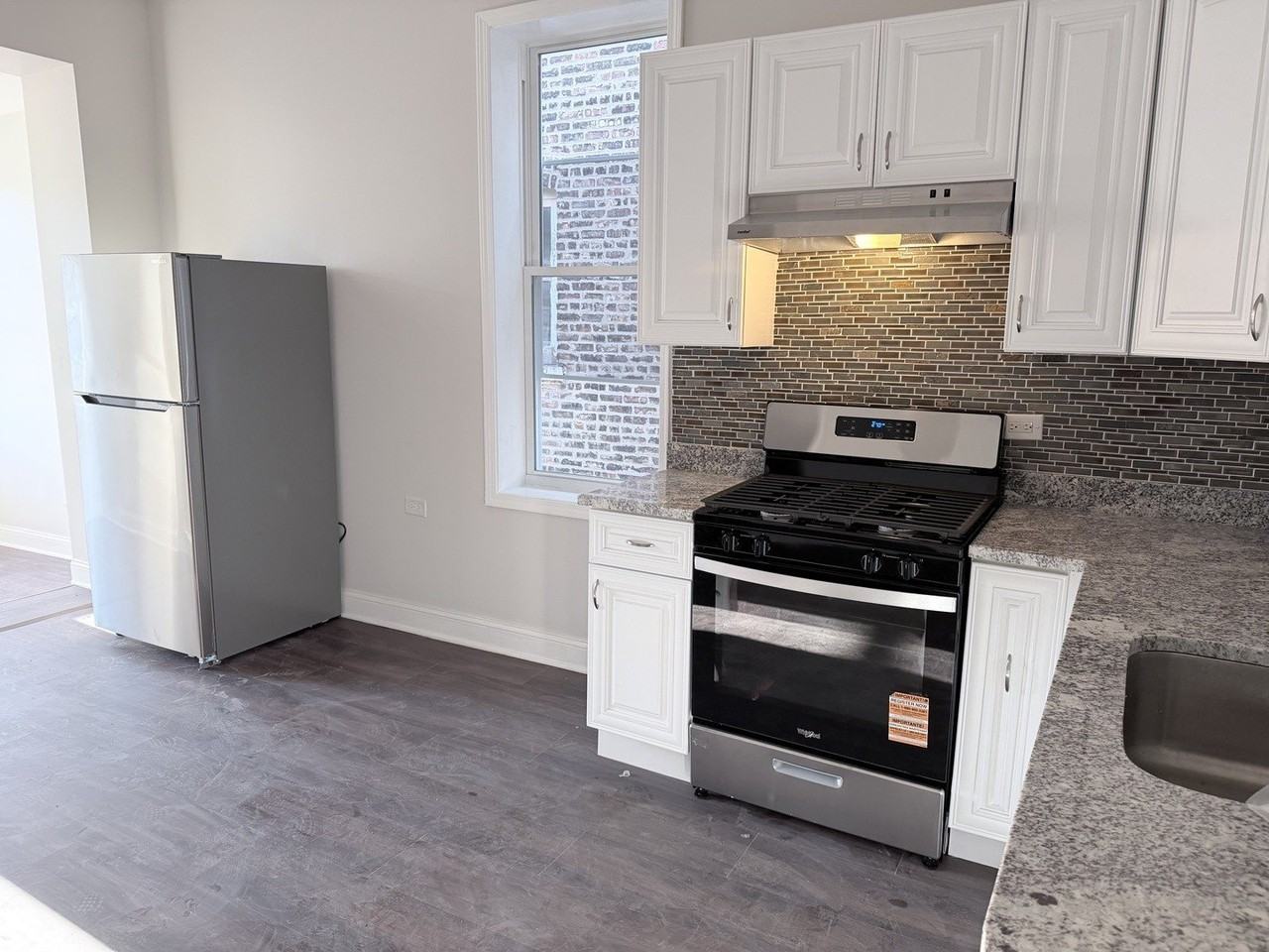 2533 S Drake Ave #2 - Photo 5 of 12