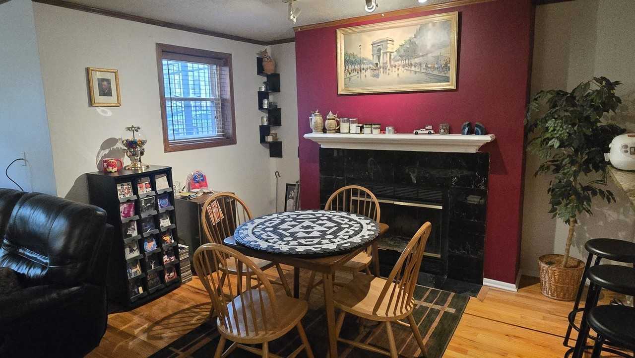 4215 N Sheridan Rd #G - Photo 5 of 19