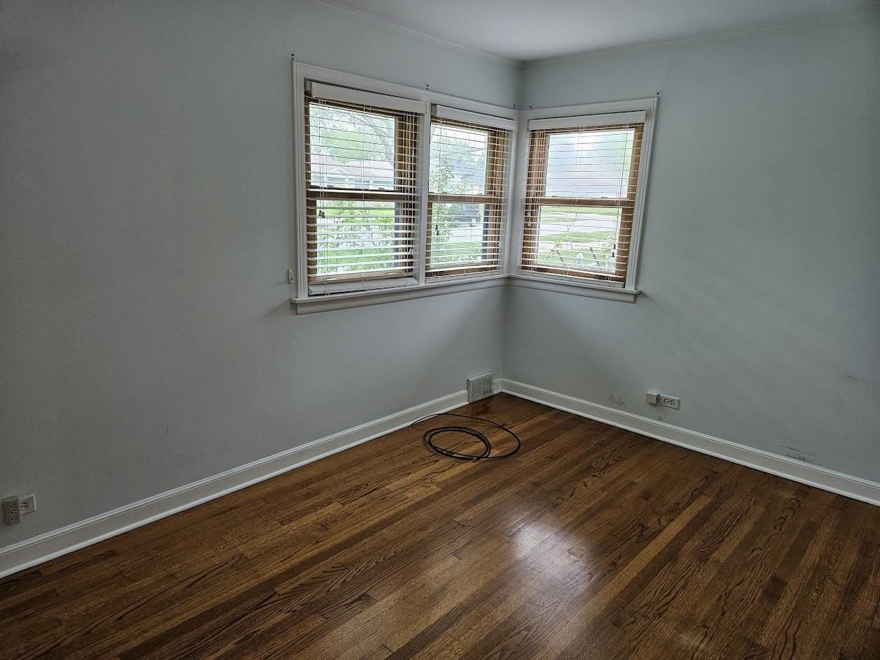 5816 Superior St - Photo 7 of 14