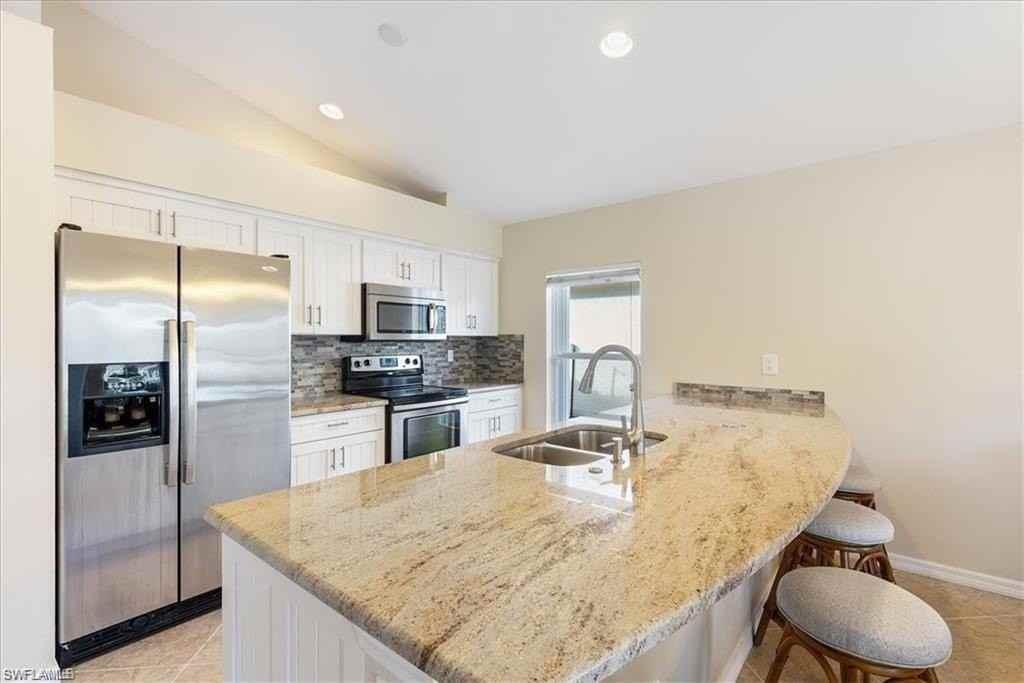 8432 Indian Wells Way - Photo 3 of 27