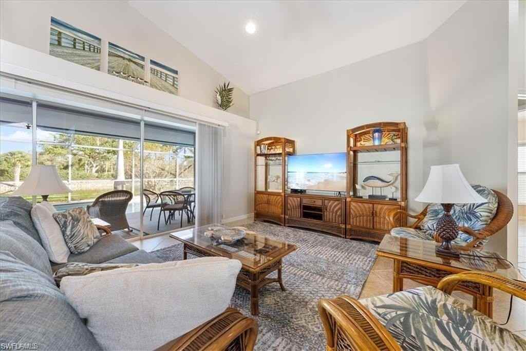 8432 Indian Wells Way - Photo 4 of 27