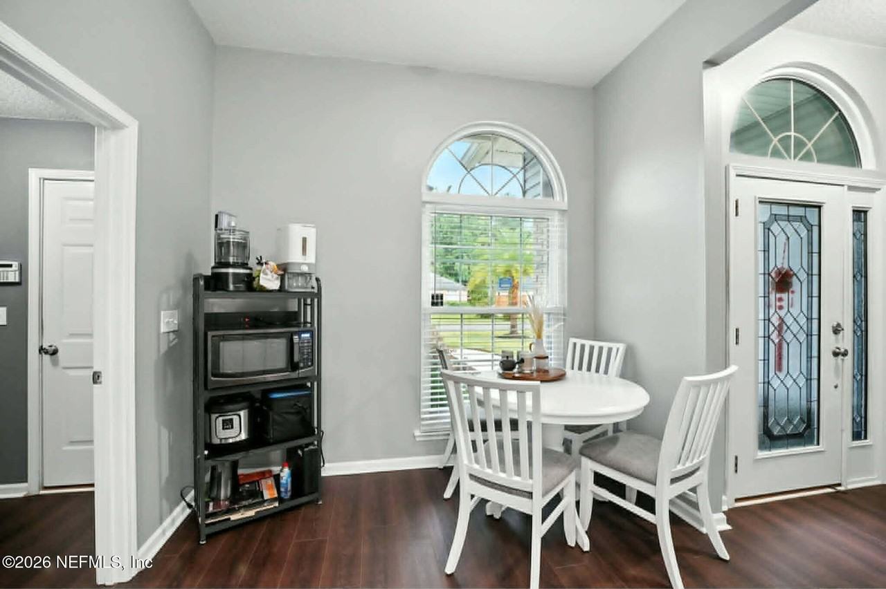 832 Heritage Lakes Dr - Photo 7 of 17