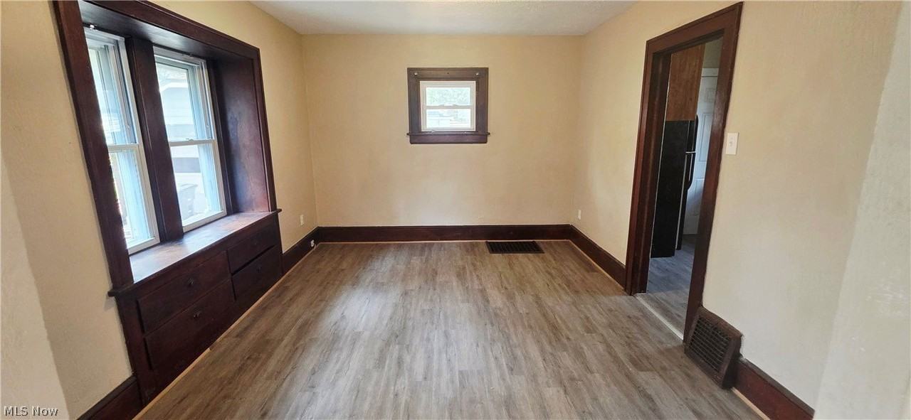 147 Brighton Dr - Photo 5 of 21