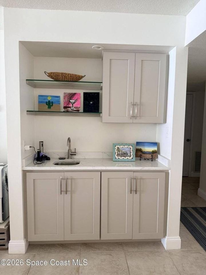 3221 S Atlantic Ave #804 - Photo 4 of 10