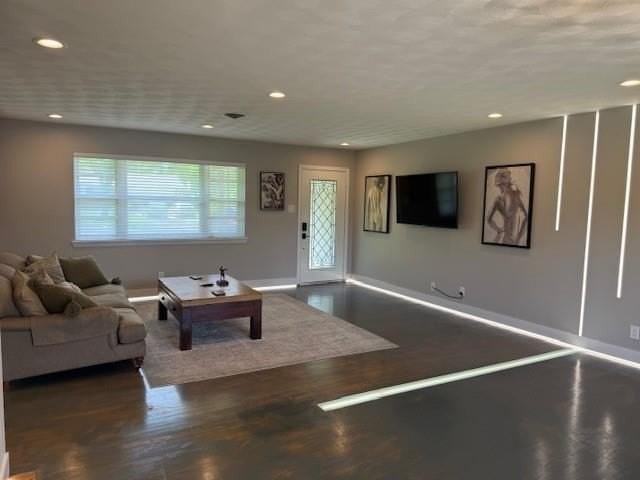 436 Degan Ave - Photo 4 of 25
