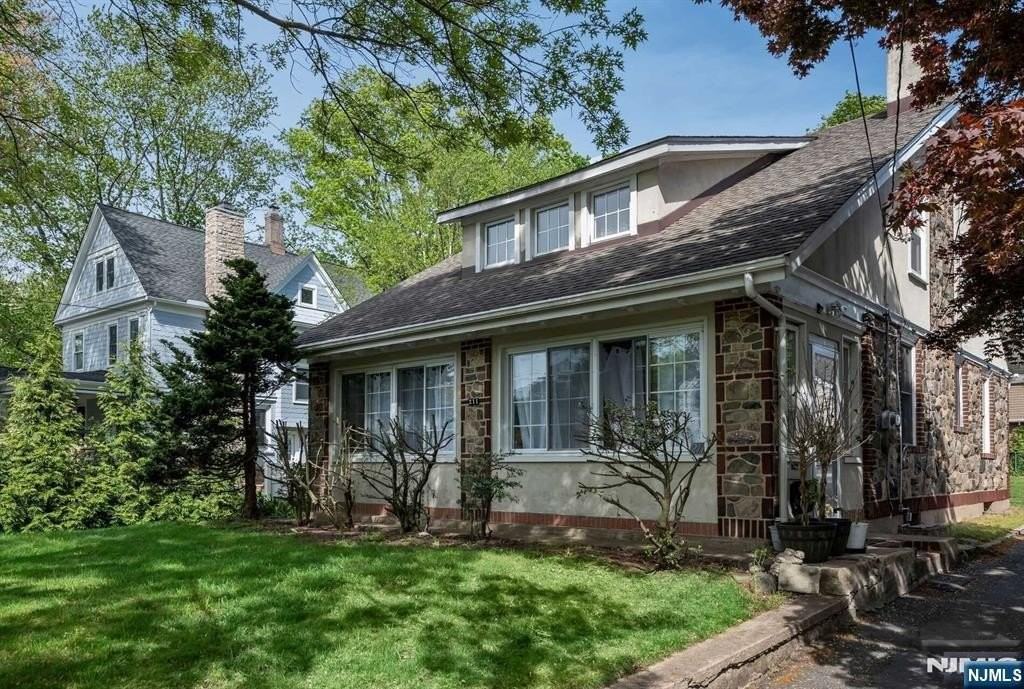 211 Kenilworth Rd - Photo 2 of 15