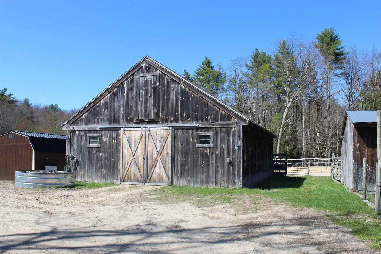 260 Bennington Rd - Photo 3 of 26