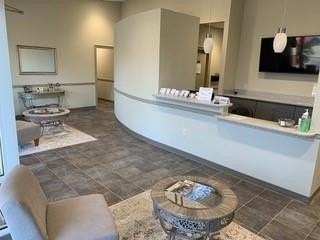 1131 N Causeway Blvd - Photo 2 of 7