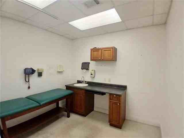 319 Memphis St #C - Photo 5 of 9