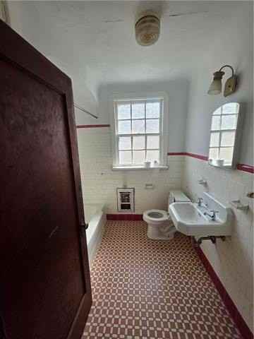 2520 Leonidas St - Photo 6 of 8