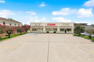featured image of 1 Storehouse Ln
