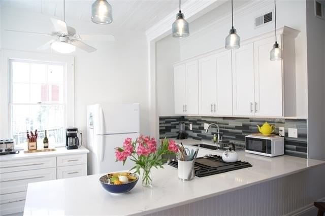 740 Mazant St - Photo 5 of 15