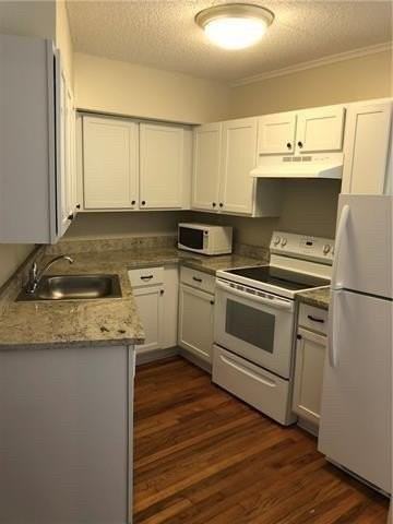 630 Broadway St #630 - Photo 4 of 10