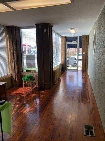 107 S Cherry St - Photo 4 of 12