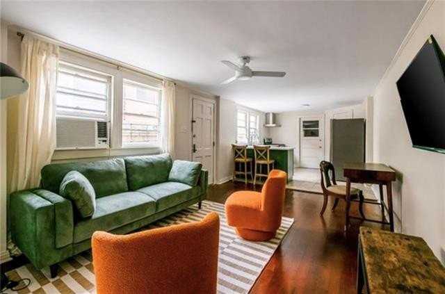 5624 1/2 Annunciation St - Photo 4 of 10
