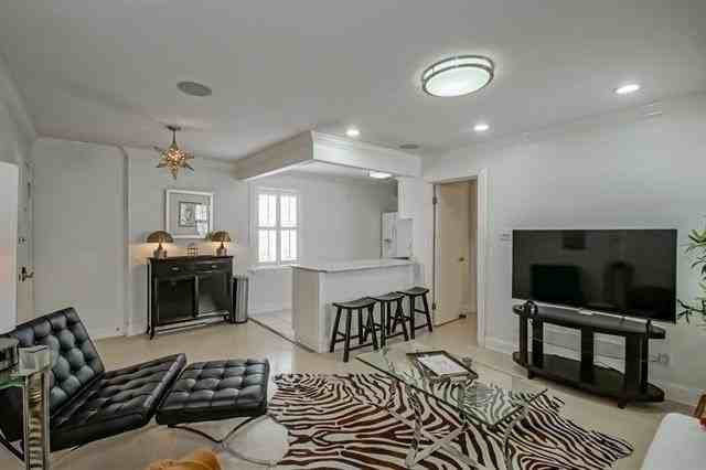 1323 Dauphine St #3 - Photo 3 of 15
