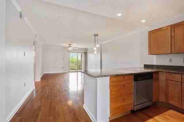 3915 Saint Charles Ave #604 - Photo 2 of 14