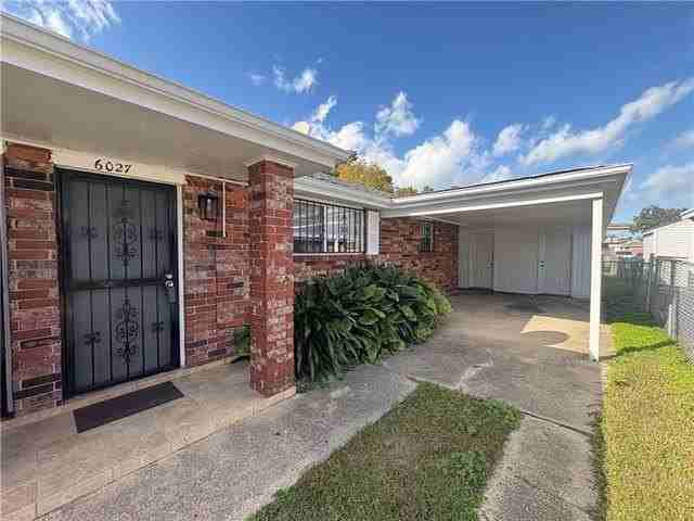 6027 Wales St - Photo 3 of 14