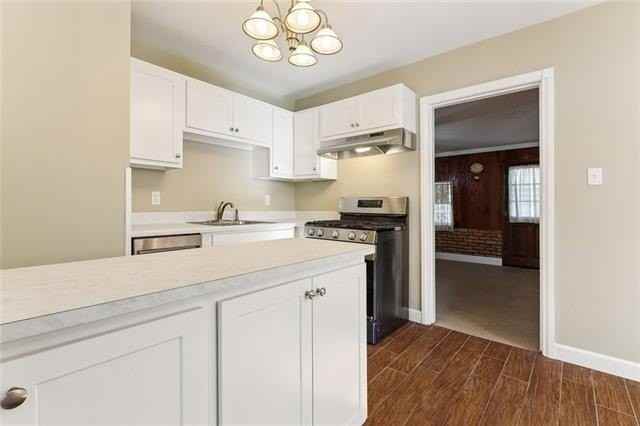 129 Stewart Ave - Photo 6 of 23