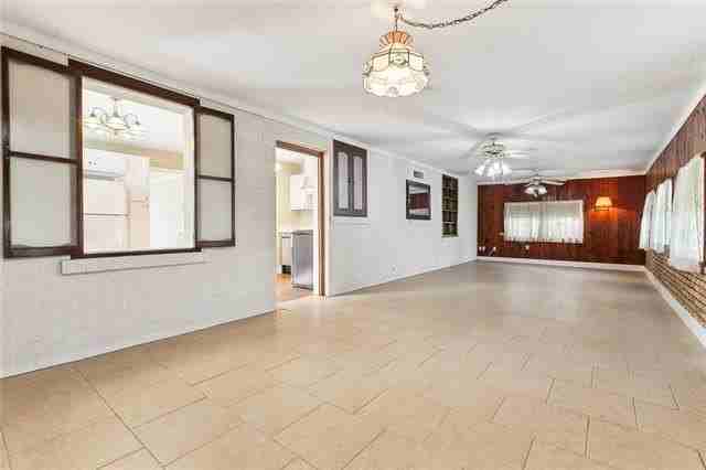 129 Stewart Ave - Photo 7 of 23