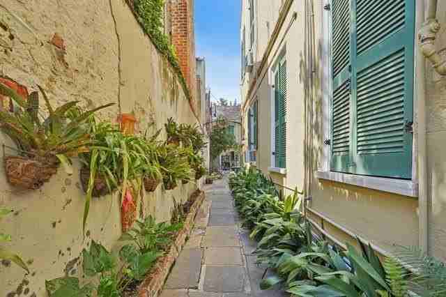 1014 Dumaine St #B - Photo 3 of 18