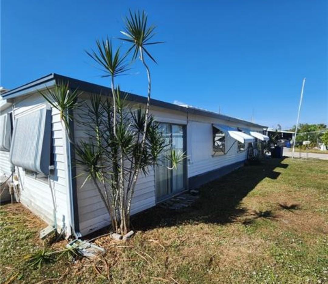 110 Gaslight Avenue - Photo 6 of 6