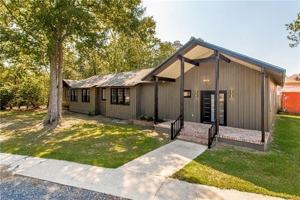 featured image of 302 Louisiana Ave