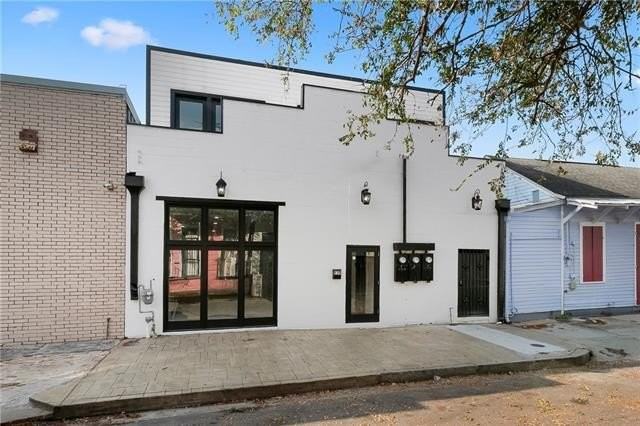 632 Mandeville St #2B